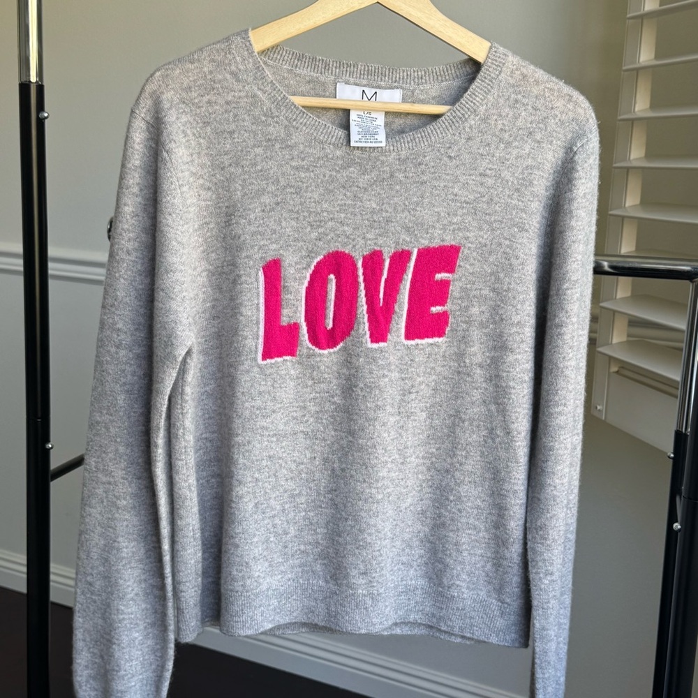 NEW 100 % Cashmere Sweater with Pink LOVE Graphic Size L